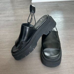 E8 By Miista Black Platform Sandal